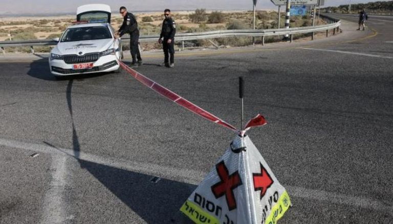 معبر "اللنبي" مغلق.. الفلسطينيون يفقدون منفذهم الوحيد إلى الأردن