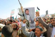 الحوثيون في مواجهة موظفي الإغاثة... هل يخافون المساعدات أم من يكشفون المستور؟