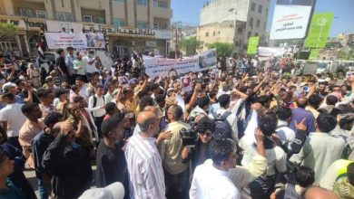 تعز: الاضطرابات تتصاعد بعد جريمة قتل المشهري والضغط يتزايد على الإخوان