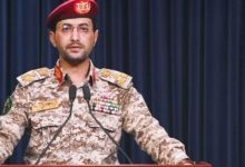 لحوثيون يتبنون هجومًا جديدًا على سفينة شحن في خليج عدن