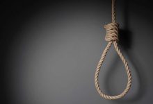مراهق يموت أثناء تصوير مشهد انتحار وهمي... كيف تحولت “المحاكاة” إلى واقع؟
