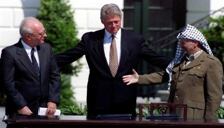 من الحرب إلى الإنسانية.. صور صنعت ذاكرة العالم خلال 4 عقود