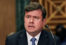 واشنطن ترسل مهندس العقوبات في مهمة جديدة لاستهداف شبكات تمويل إيران