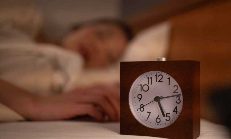 اكتشاف علمي: لحظة واحدة تفصل بين الوعي والنوم العميق