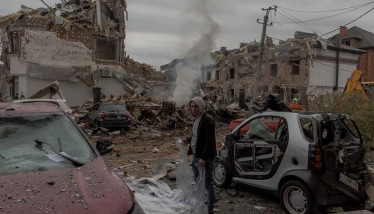 في مسعى لتحفيز تفاعلات السلام في الأزمة الأوكرانية بعدما صاغ الرئيس دونالد ترامب خطة على غرار خطة غزة، تكثّف واشنطن تحرّكاتها لدفع المفاوضات.