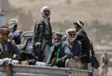 جريمة جديدة في الحديدة.. الحوثيون يقتلون سيدة في قصف جوي