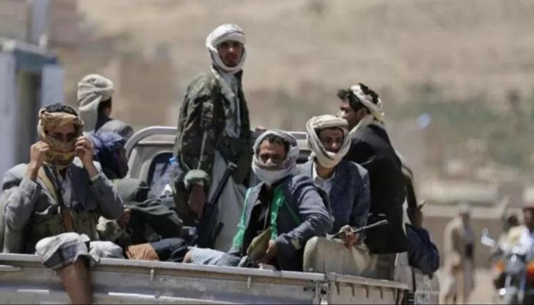 جريمة جديدة في الحديدة.. الحوثيون يقتلون سيدة في قصف جوي