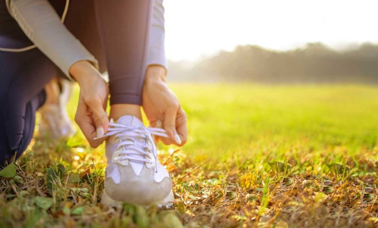 دراسة تكشف الفرق بين المشي في المدن والمشي في الطبيعة