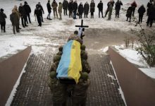 روسيا تسلّم أوكرانيا رفات 1000 جندي.. خطوة إنسانية وسط تصاعد القتال