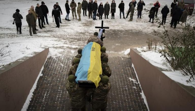 روسيا تسلّم أوكرانيا رفات 1000 جندي.. خطوة إنسانية وسط تصاعد القتال
