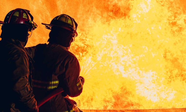 شاحن هاتف يتسبب في حريق مروّع أنهى حياة أسرة كاملة بمصر