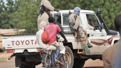 مالي تكسر شوكة القاعدة.. حصار طويل بلا نتائج للتنظيم