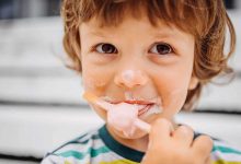 الأطعمة المحببة للصغار.. هل تخفي كارثة صحية؟