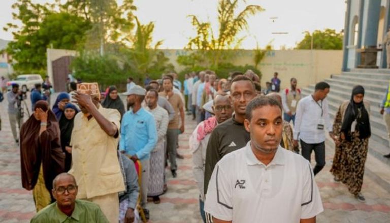 انطلاق التصويت المباشر في مقديشو.. عودة الديمقراطية المحلية