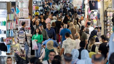 أزمة العملة في إيران.. انهيار الريال يهدد الاستقرار الاجتماعي