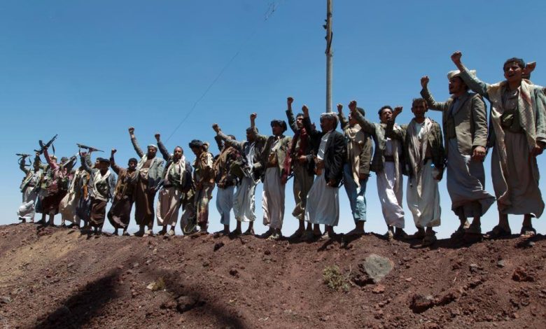 تقرير يكشف مسارات تهريب سلاح الحوثيين عبر مناطق نفوذ الإخوان