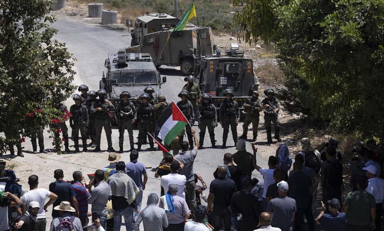 تهجير ممنهج.. كيف يمحو الاستيطان ذاكرة الفلسطينيين في الضفة الغربية؟