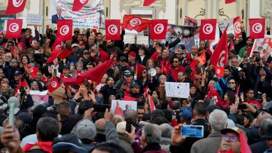 تونس بعد الثورة: إعادة تعريف الحرية والكرامةتونس بعد الثورة: إعادة تعريف الحرية والكرامة