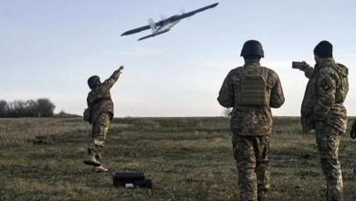 حرب المسيرات الليلية تشتعل.. روسيا تعلن إسقاط 77 طائرة وتستهدف مواقع أوكرانية