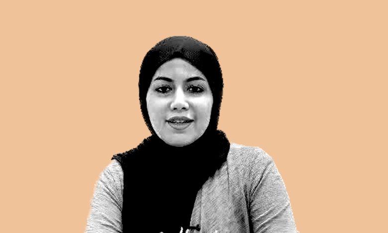 دماء داخل المنزل.. تفاصيل مقتل شابة على يد شقيقها في البصرة