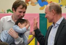 سؤال طفولي يفتح باب الإجابة: بوتين يوضح رؤيته للوضع في روسيا