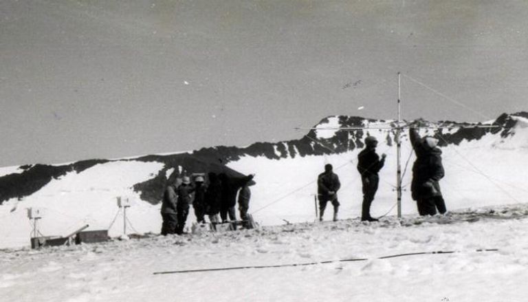 قنبلة مفقودة في قمم العالم: قصة الجهاز النووي الأمريكي المفقود