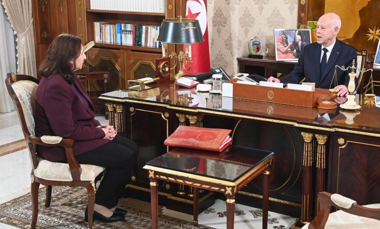 مطالبات بإصلاح واسع: حزب موالٍ للرئيس التونسي يطالب بتغيير الحكومة