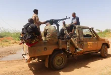 واشنطن تغيّر قواعد اللعبة: سيطرة تأسيس على النفط وتفاقم عزلة الجيش بعد فضيحة الغارات الجوية