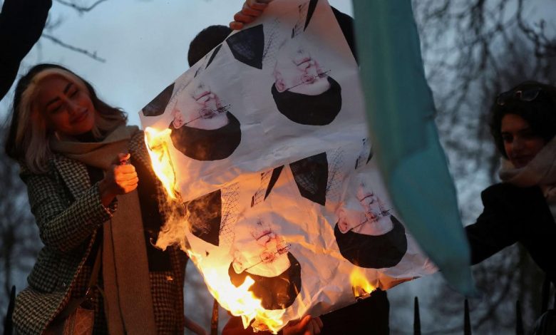 احتجاجات التجار في إيران.. رفض للسيطرة الاقتصادية للحرس الثوري