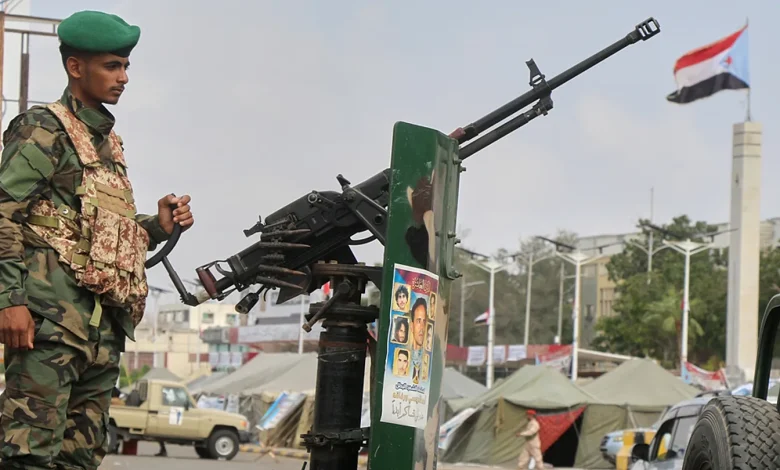 التدخل السعودي في الجنوب اليمني: غارات الطيران ودعم الإخوان يفتحان نزيفًا مفتوحًا