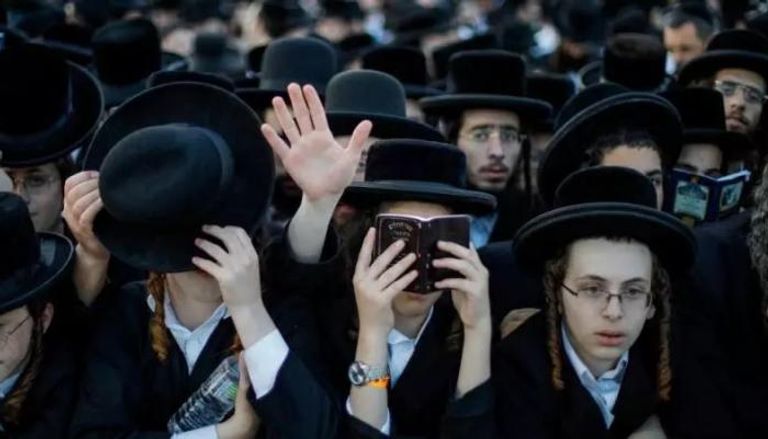 آلاف من الحريديم يتظاهرون ضد قانون التجنيد الإجباري