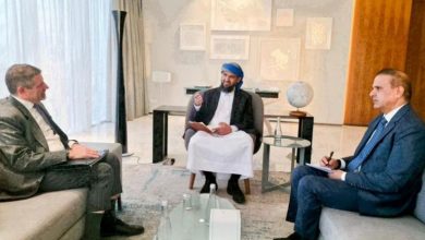 تعاون أمريكي-يمني لقطع مصادر تمويل الحوثي والإرهاب