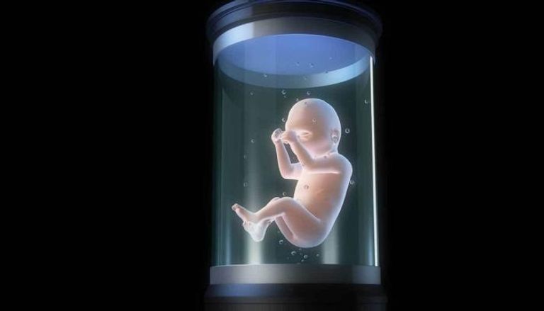 تقدّم طبي أم مأزق أخلاقي؟ جدل الرحم الاصطناعي