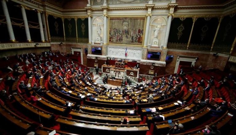 حل البرلمان الفرنسي على الطاولة.. بين الضغط السياسي والحق الدستوري