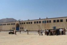 سجن المكلا تحت الاختراق.. فرار قيادات «القاعدة» عقب هجوم مسلح