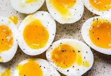 صفار البيض.. العناصر الغذائية التي تعزز التفكير والتركيز