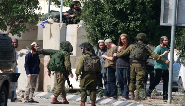 عنف المستوطنين يرتفع بنسبة 27% وإسرائيل تعزز إجراءاتها بالضفة الغربية