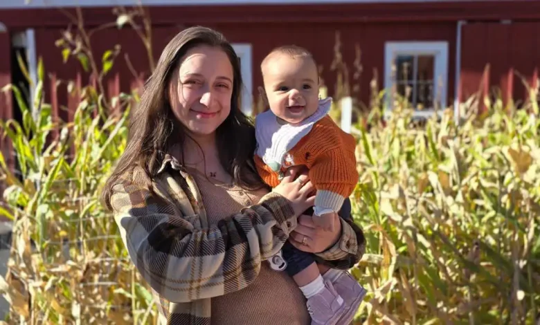 مراهق متهم بقتل امرأة حامل وإحراق منزلها