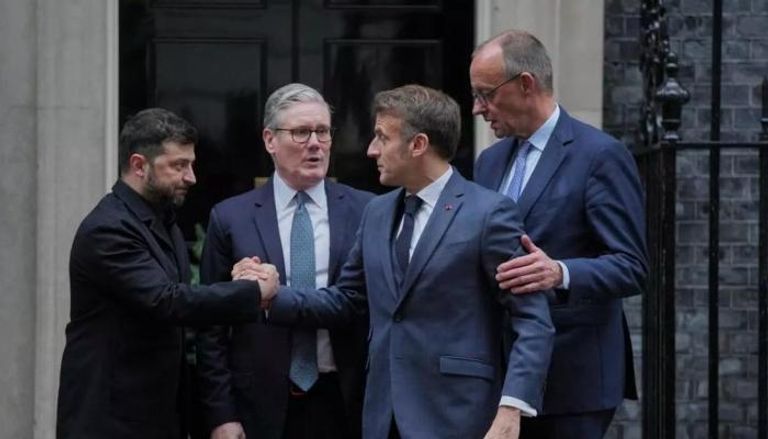 مسودة قمة باريس تتحدث عن قوة دولية في أوكرانيا بدعم أمريكي