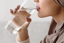 العطش خلال الصيام: أكثر من مجرد نقص في السوائل