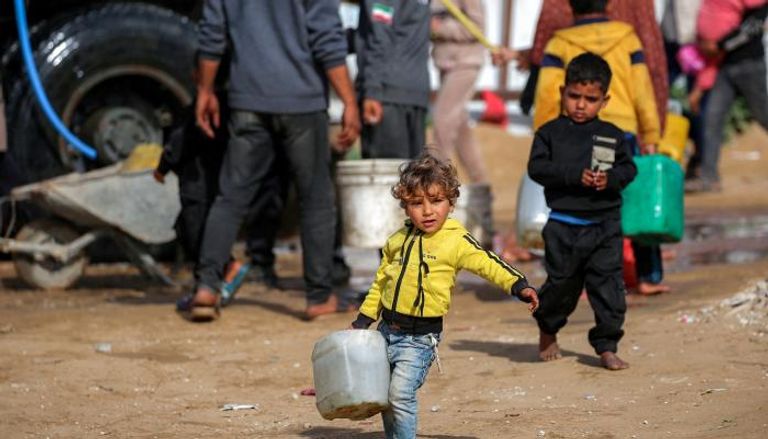 القاهرة تستضيف وفد حماس لبحث نزع السلاح ودفع المرحلة الثانية