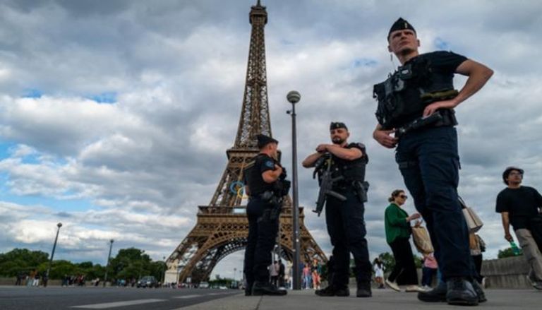 باريس تحت الاستنفار.. بلاغات أمنية تستهدف مواقع ومعالم بارزة