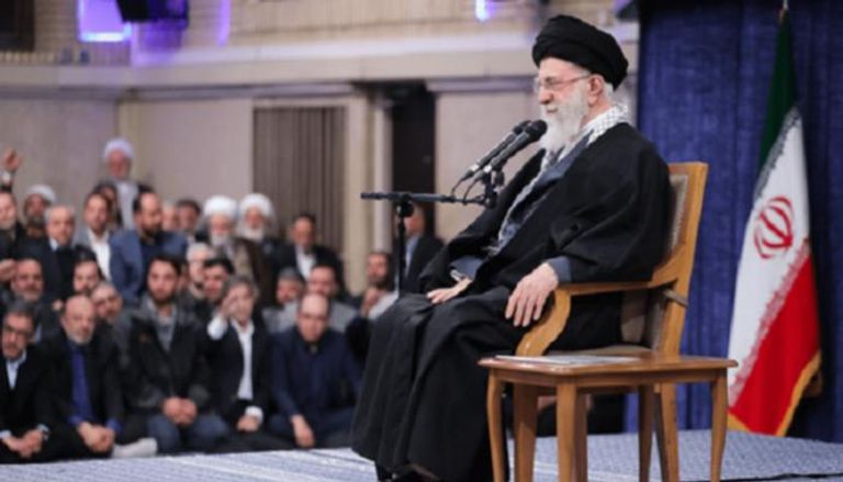 بين الصواريخ وحاملات الطائرات.. مواجهة رسائل بين طهران وواشنطن