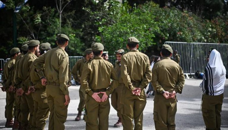 جيش الاحتلال بين النقد الداخلي والعمليات الميدانية.. شكاوى الجنود تتصدر المشهد