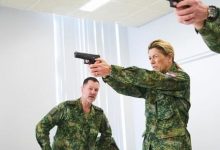 ملكة هولندا تنضم لقوات الاحتياط وتباشر تدريبًا عسكريًا (صور)