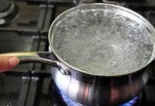 وفاة طفل في إندونيسيا بعد إجباره على شرب ماء مغلي.. تحقيقات جارية