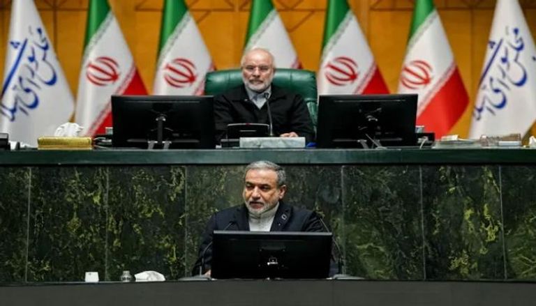 ارتباك في الموقف الإيراني.. قاليباف وعراقجي يبعثان بإشارات متناقضة حول التفاوض