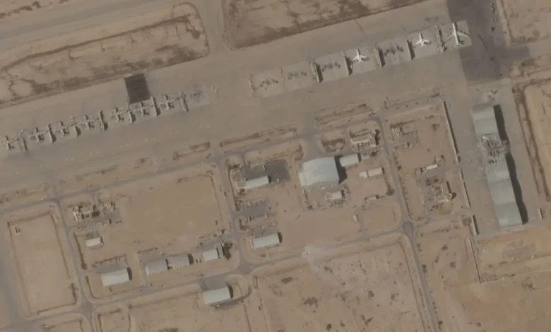 الأقمار الاصطناعية ترصد أضراراً كبيرة في مقر خامنئي بعد الهجوم