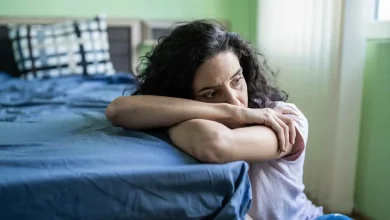 الحزن الذي لا ينتهي.. كيف يعيد دماغك تشكيل نفسه؟