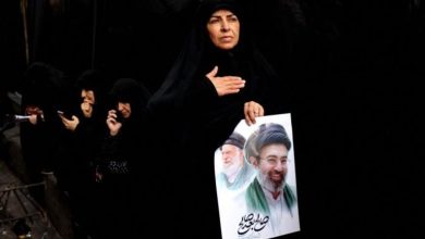 إصابة في الوجه والقدم.. معلومات جديدة عن المرشد الإيراني الجديد